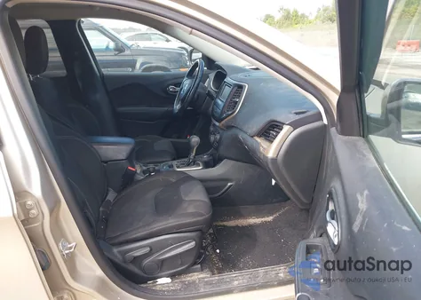 2015 Jeep Cherokee Latitude из США, поврежденный, VIN 1C4PJMCB9FW773104